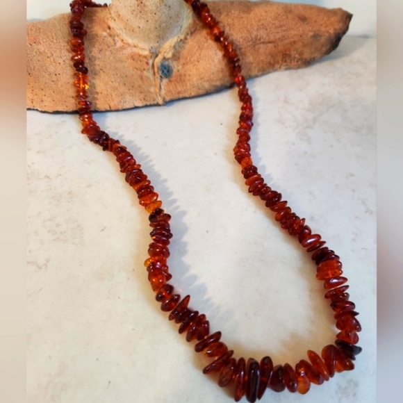Vintage Baltic Amber Necklace - Picture 2 of 16